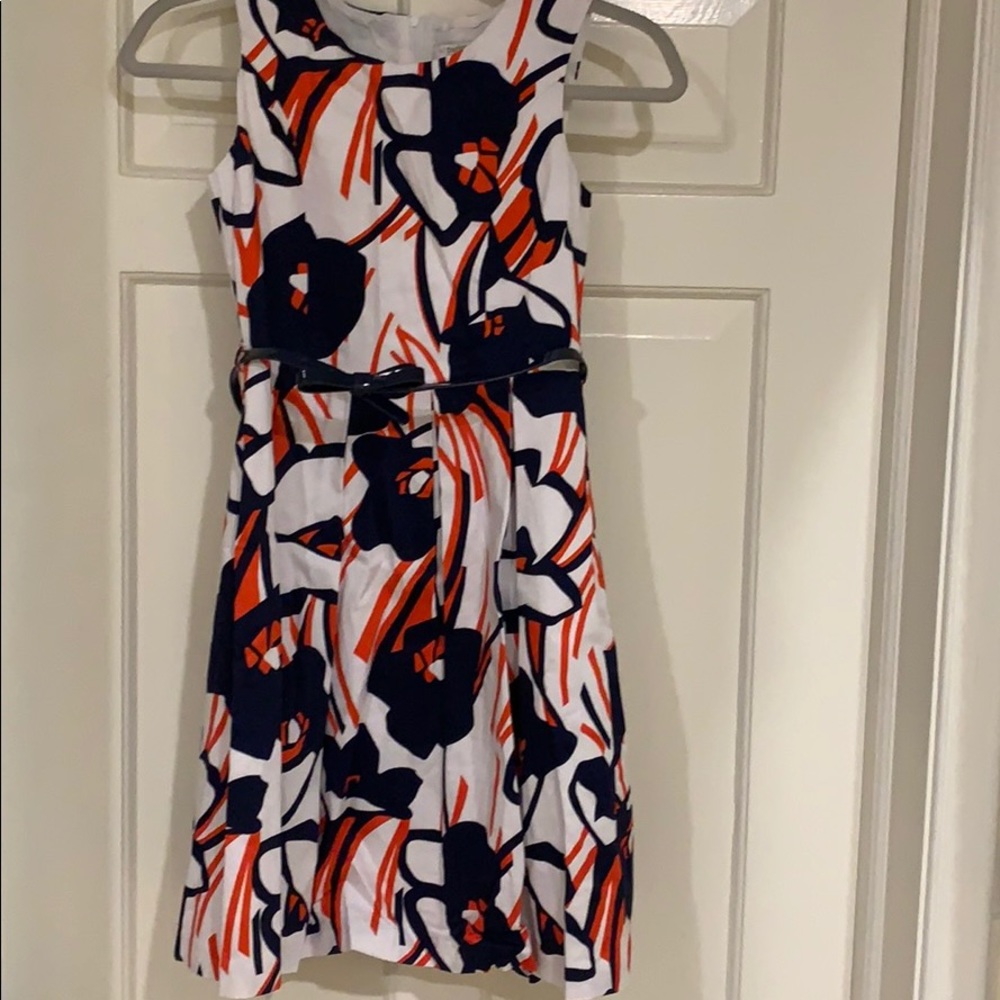 too small! Has a belt!